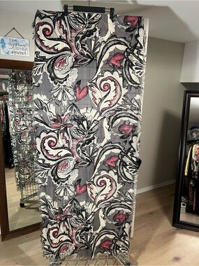 Decorative Silk/Wool Gray and Pink Paisley Scarf/Wrap